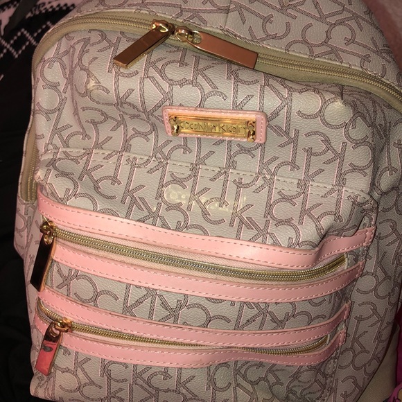 Calvin Klein - Picture 4 of 5